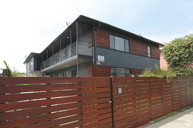 Building Photo - 10227 S 10th Ave