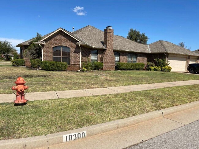 Building Photo - Beautiful granite and tile backsplash to update the large kitchen. 3 bedrooms + an office, large ...