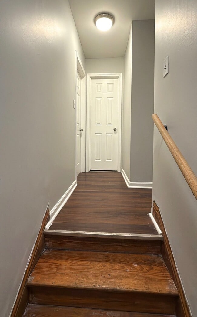 Building Photo - Arcade Ave.