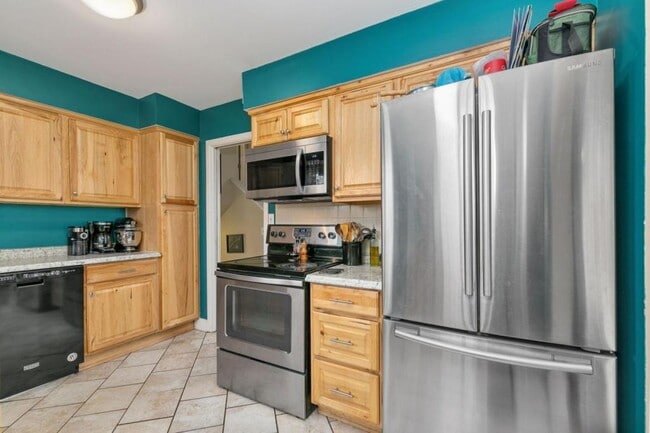 Building Photo - 309 Mae St