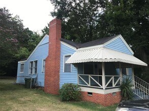 Building Photo - 520 N Maryland St