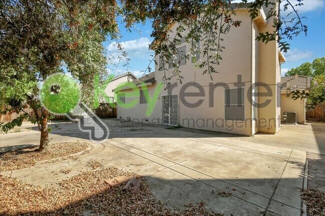 Building Photo - 9033 Chantal Way