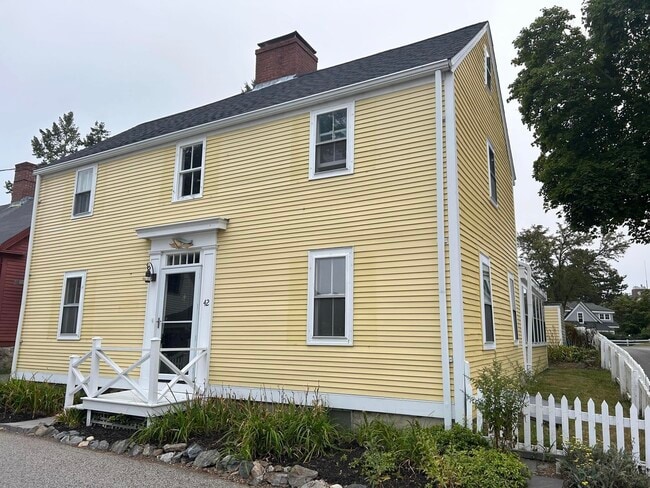 Primary Photo - 42 Piscataqua St