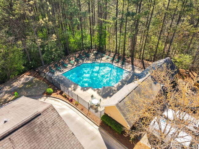 Building Photo - 207 Riverstone Commons Cir