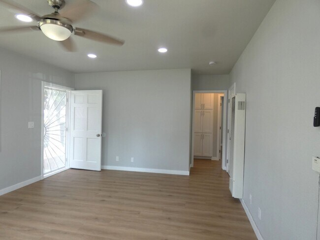 Building Photo - *Available NOW  in Whittier!*