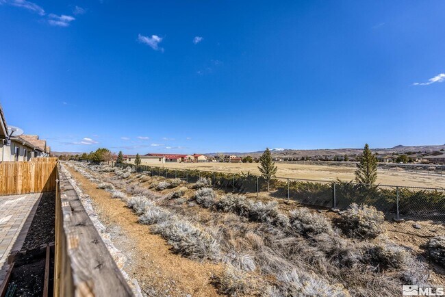 Building Photo - 4942 Monrovia Dr