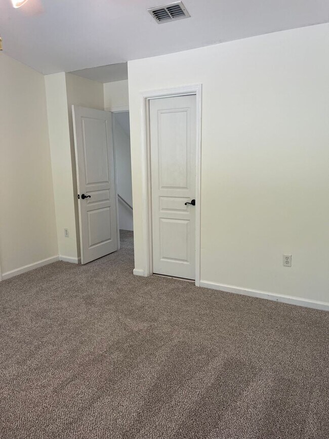 Building Photo - Lovely Condo in Gated Community at Brookwood Mills  Available 8.7.2026