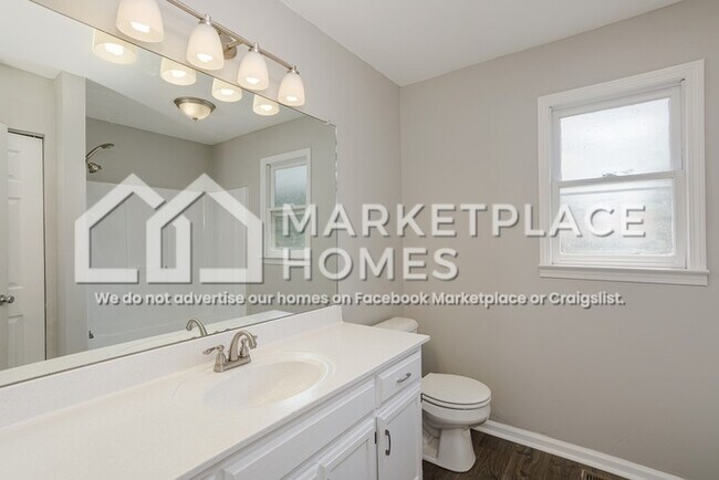 Building Photo - 416 Sandburg Dr