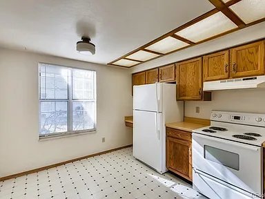 Building Photo - 14333 E Warren Pl