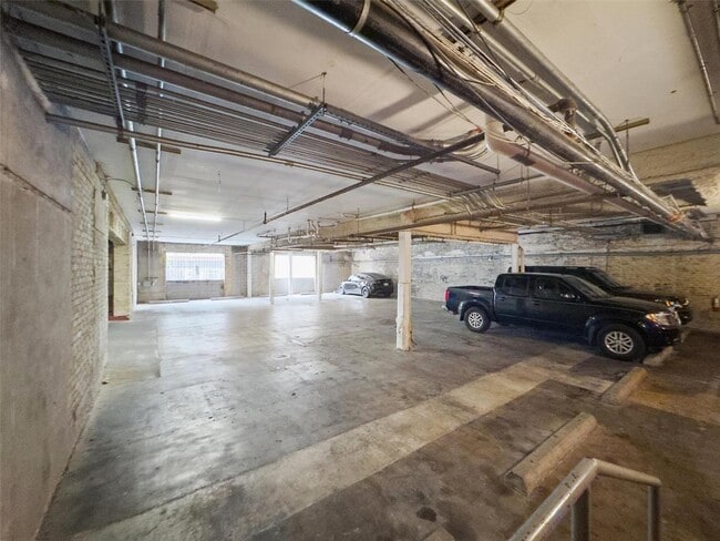 Building Photo - 411 Brazos St