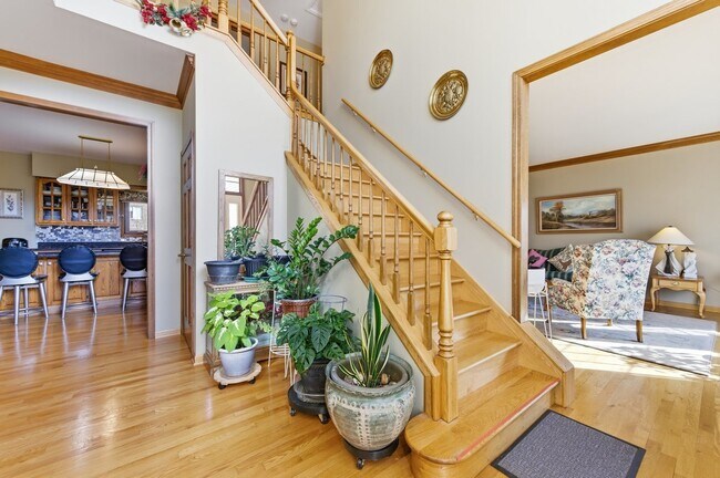 Building Photo - 912 Stonebridge Way