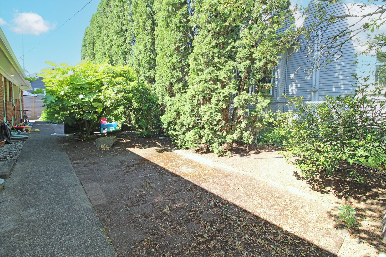 Building Photo - 6024-6024 NE Milton St