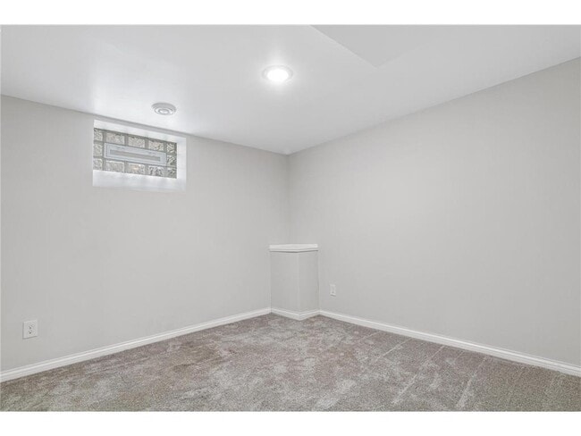 Building Photo - 5712 25th Ave S