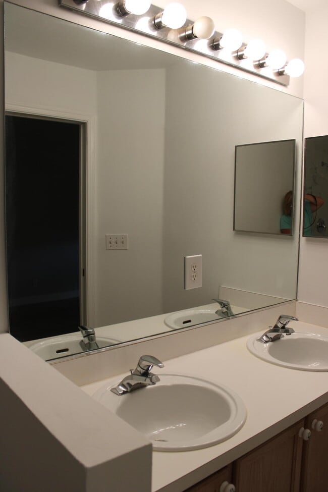 Building Photo - 6984 Stoney Creek Cir