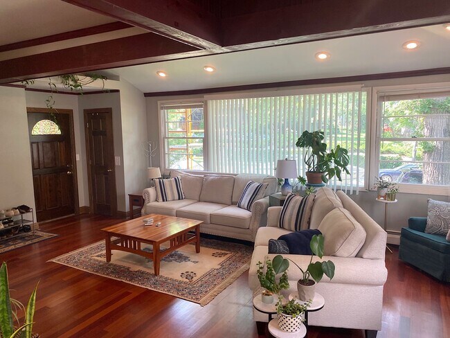 Same living room as previous photo ~ with furniture - 2417 W 22nd St