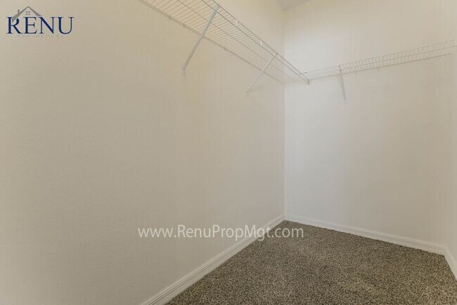 Building Photo - Fall Special: 1/2 off your first month! Av...
