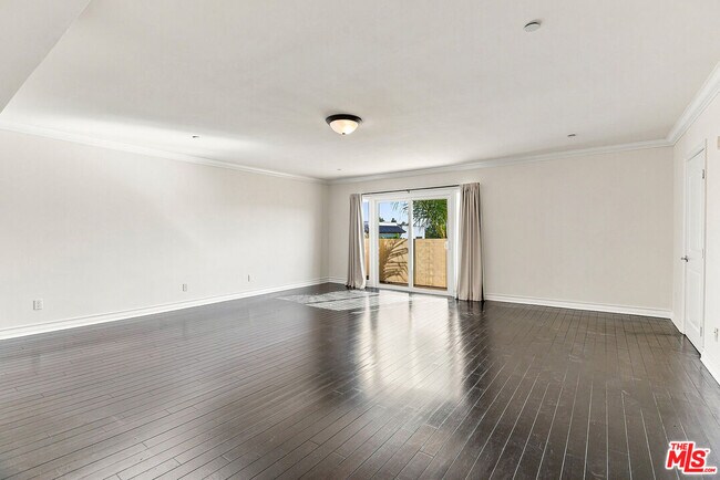 Building Photo - 1828 Glendon Ave