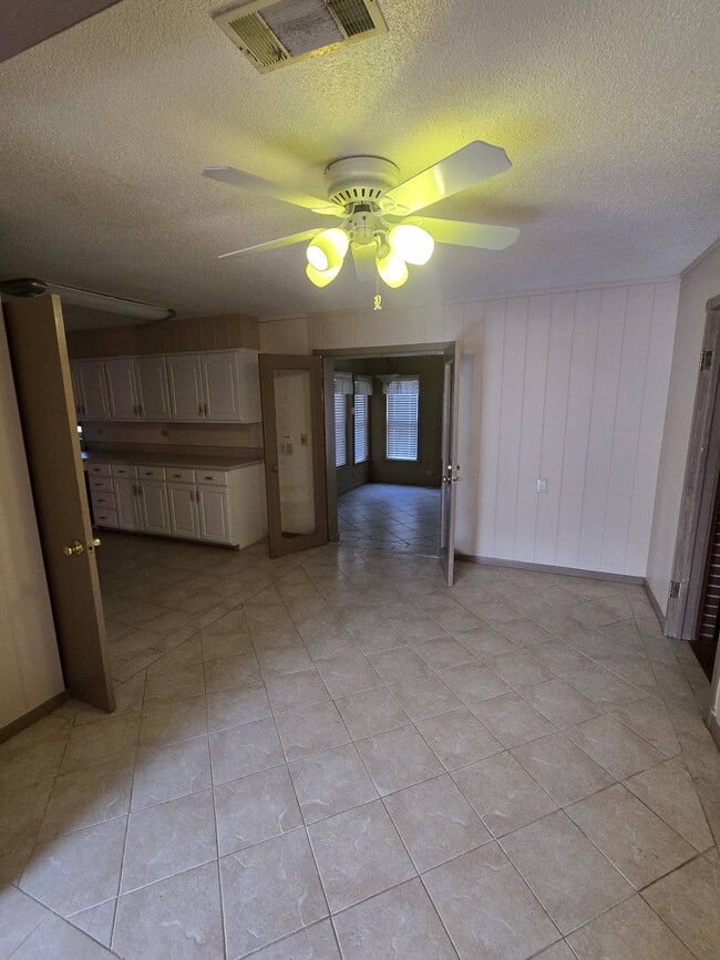 Building Photo - 1641 Rayonier Rd