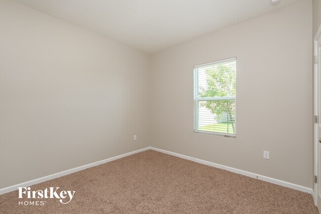 Building Photo - 5654 Alexander Springs Pl