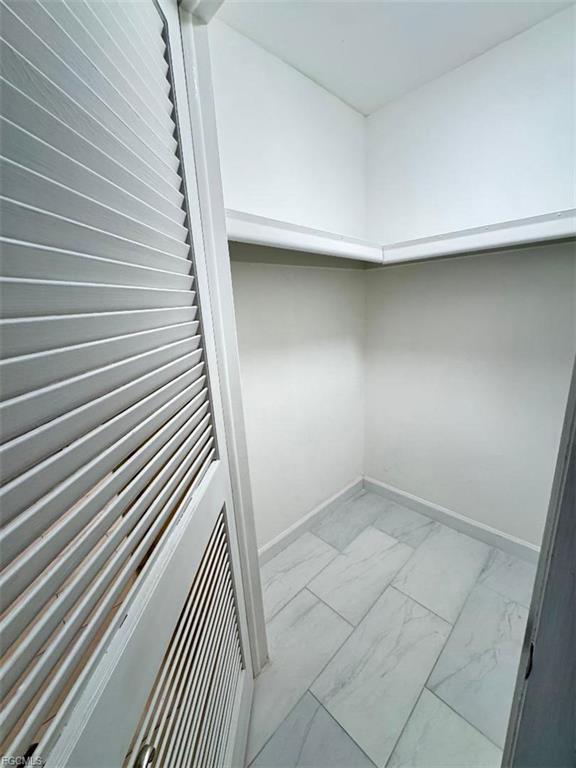 Building Photo - 4528 Country Club Blvd