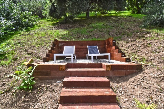Building Photo - 11042 Fruitland Dr