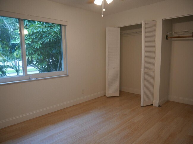 Building Photo - 7091 W Sunrise Blvd