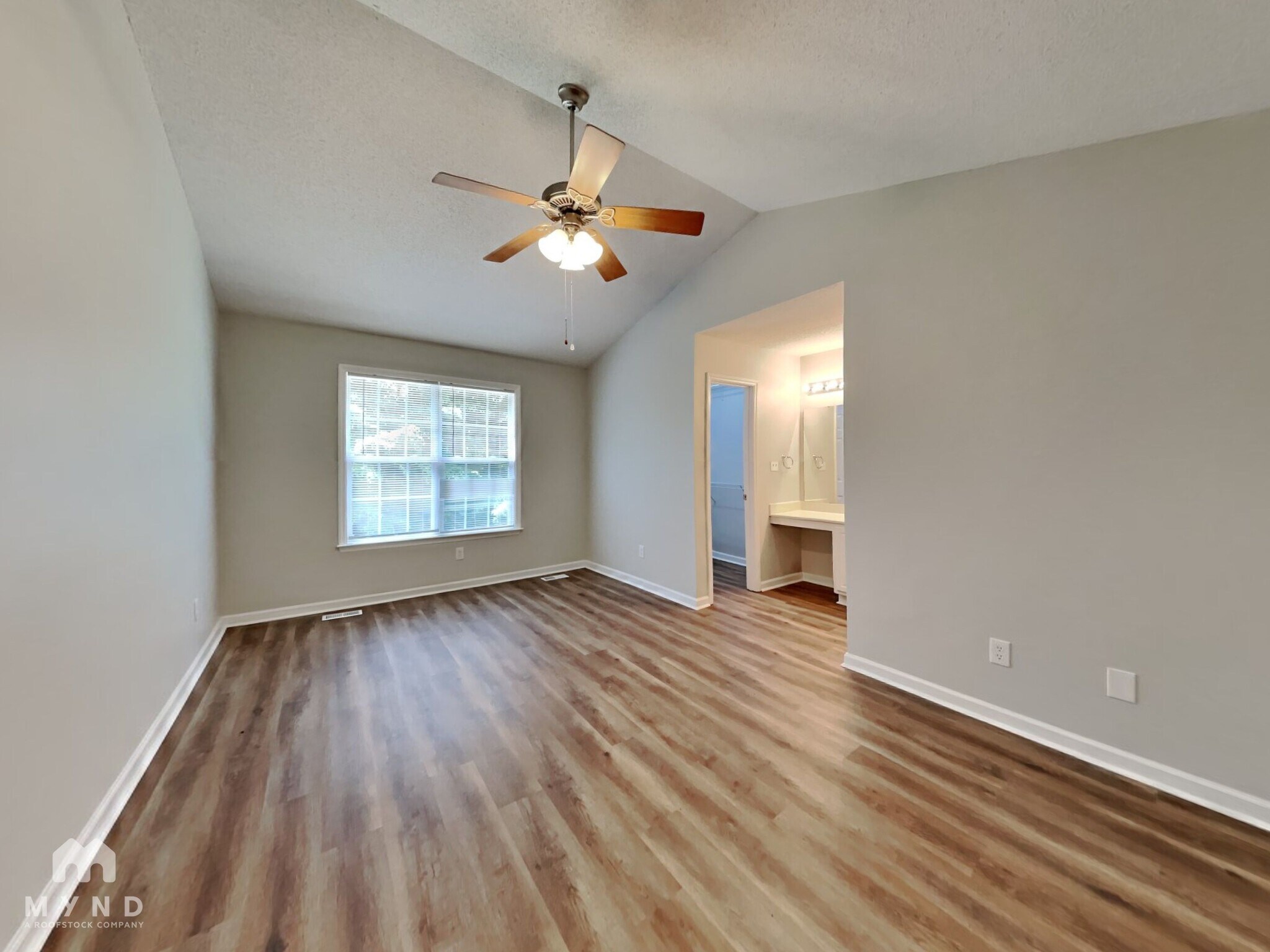 Building Photo - 589 Spaniel Ln