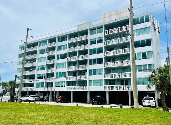 Building Photo - 8233 Harding Ave