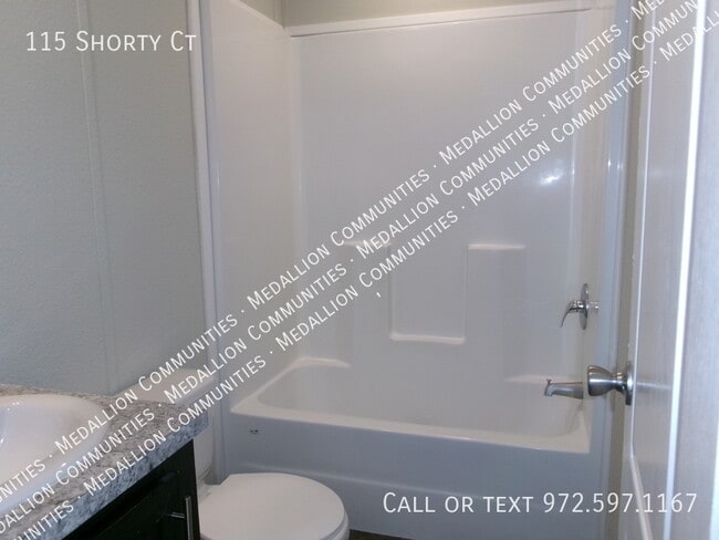 Building Photo - 115 Shorty Ct