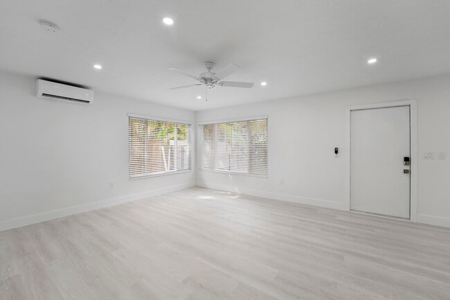 Building Photo - 1279 Beach Rd
