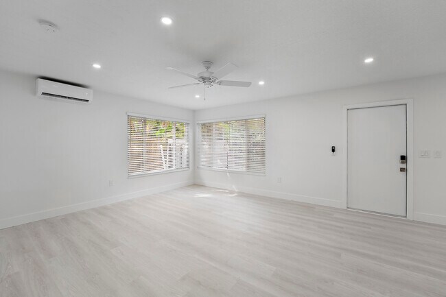 Building Photo - 1279 Beach Rd