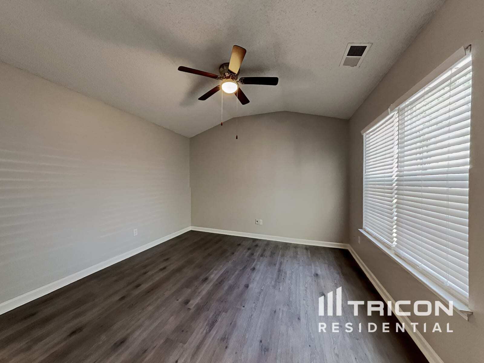 Building Photo - 2916 Westwinds Ct