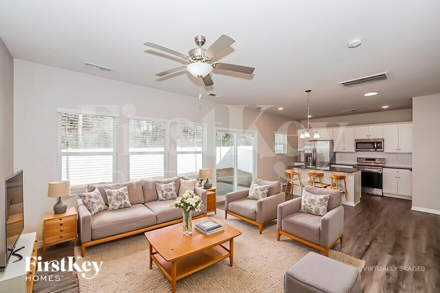 Building Photo - 3302 Newell Vlg Dr