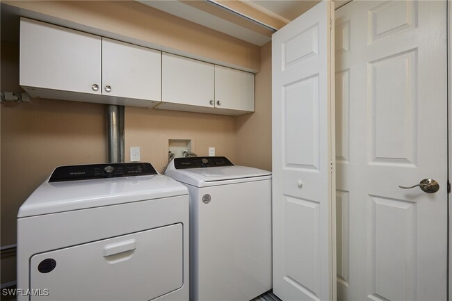 Building Photo - 16001 Amberwood Lake Ct