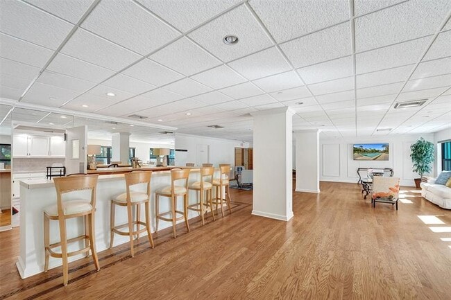 Building Photo - 3200 Port Royale Dr N