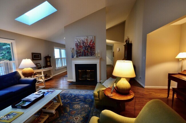 Building Photo - 531 Weathersfield