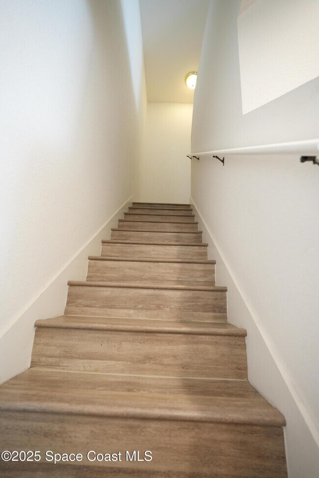 Building Photo - 110 Turpial Way