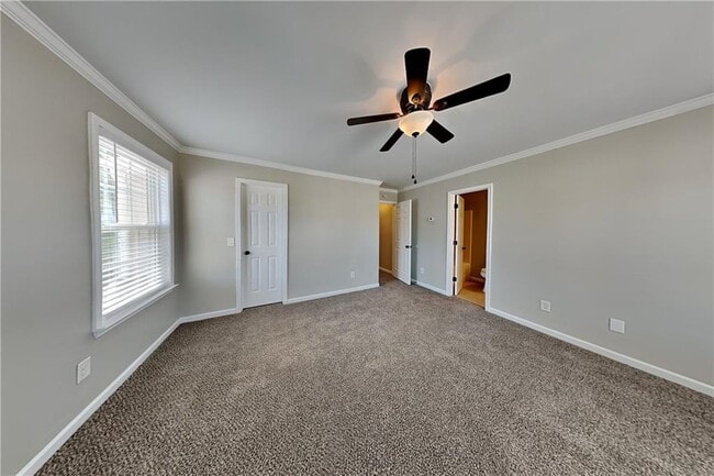 Building Photo - 158 Oak Grove Pl