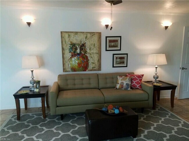 Building Photo - Remodeled 3BR Home in Indian Lakes - Grani...