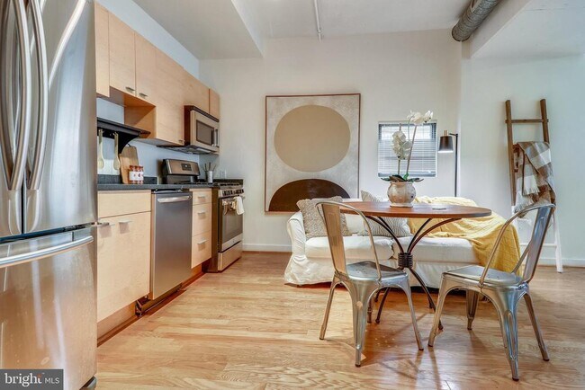 Building Photo - 1125 11th St NW