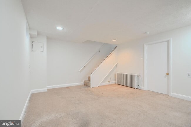 Building Photo - 521 Academy Rd