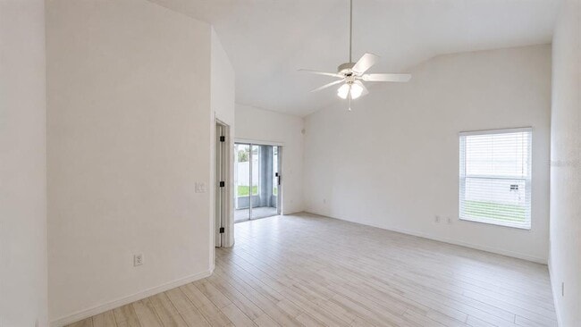 Building Photo - 4729 Mandolin Loop
