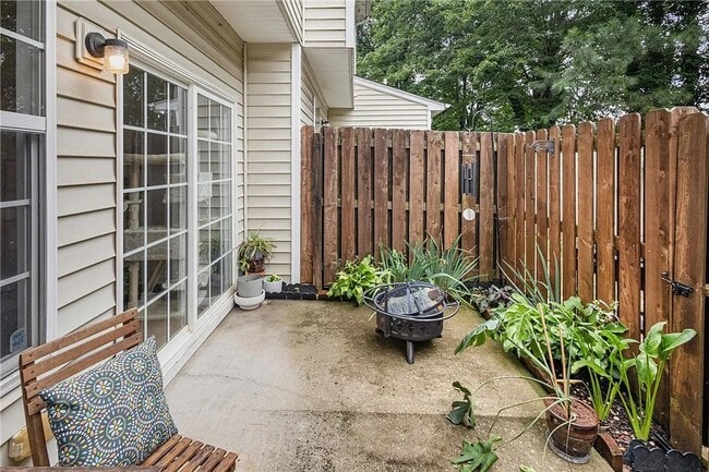 Building Photo - Mauldin Home Available Now!