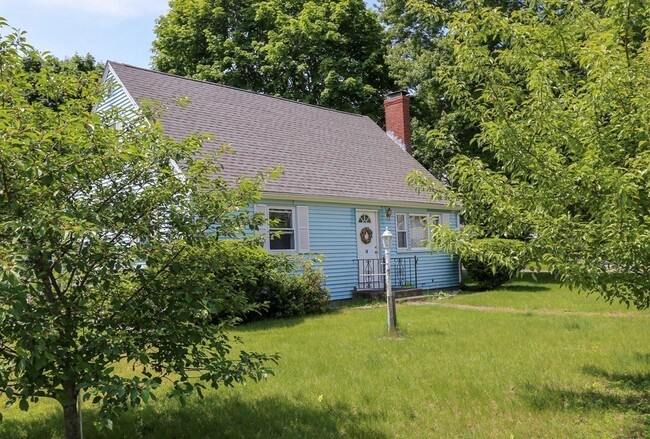 Building Photo - 16 Willard St