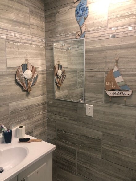 Building Photo - 10009 Sepulveda Blvd