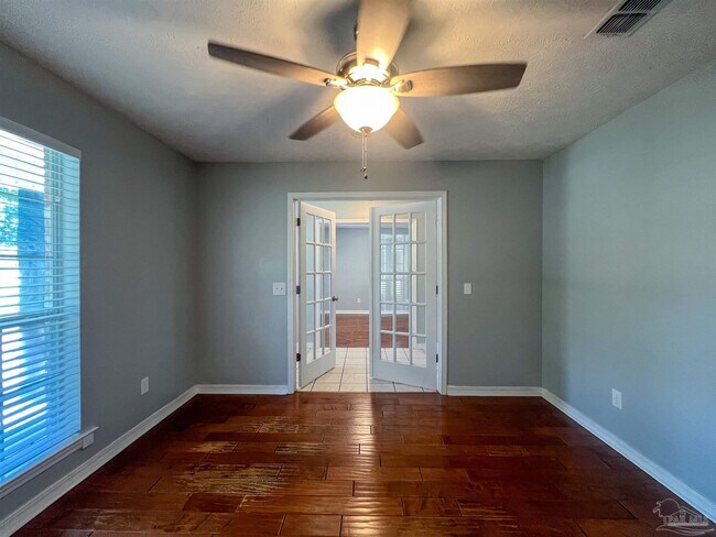 Building Photo - 7342 Wymart Rd