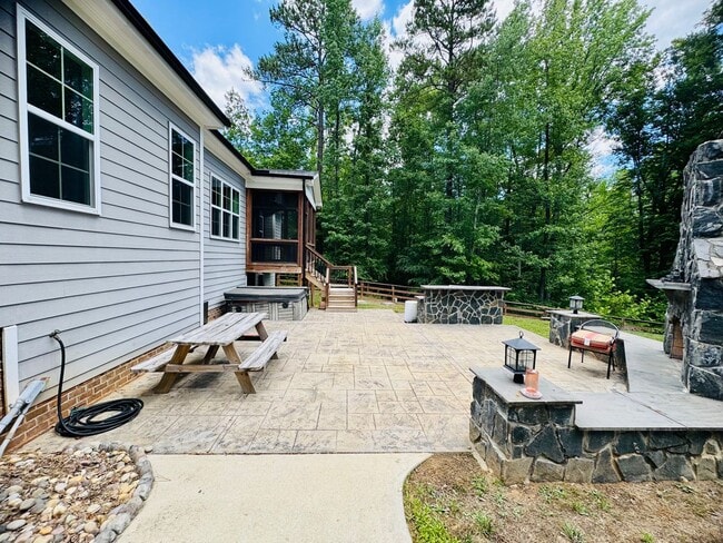 Building Photo - 3658 Pleasants Ridge Dr