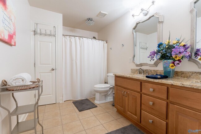 Building Photo - 3187 Mallard Point Dr SE