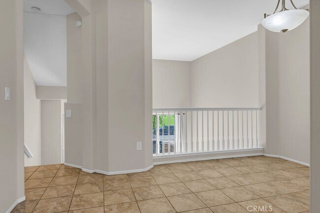 Building Photo - 210 Timberwood