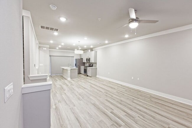 Building Photo - 3313 Wynwood Dr